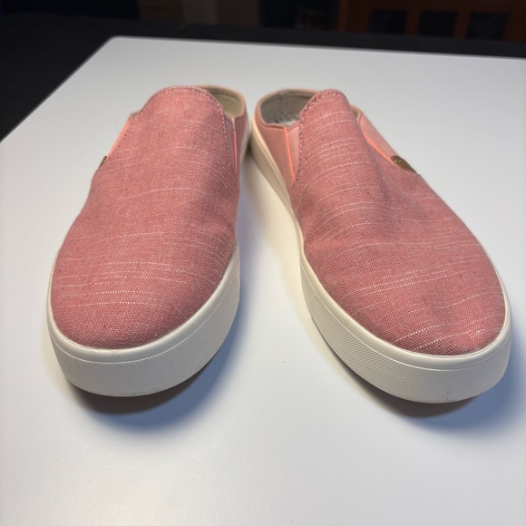 EUC - REVITALIGN Women's Esplanade Canvas Sneaker in PINK (no insole) US 10 - Picture 3 of 12